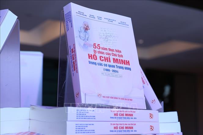 55 năm thực hiện Di chúc của Chủ tịch Hồ Chí Minh trong các cơ quan Trung ương