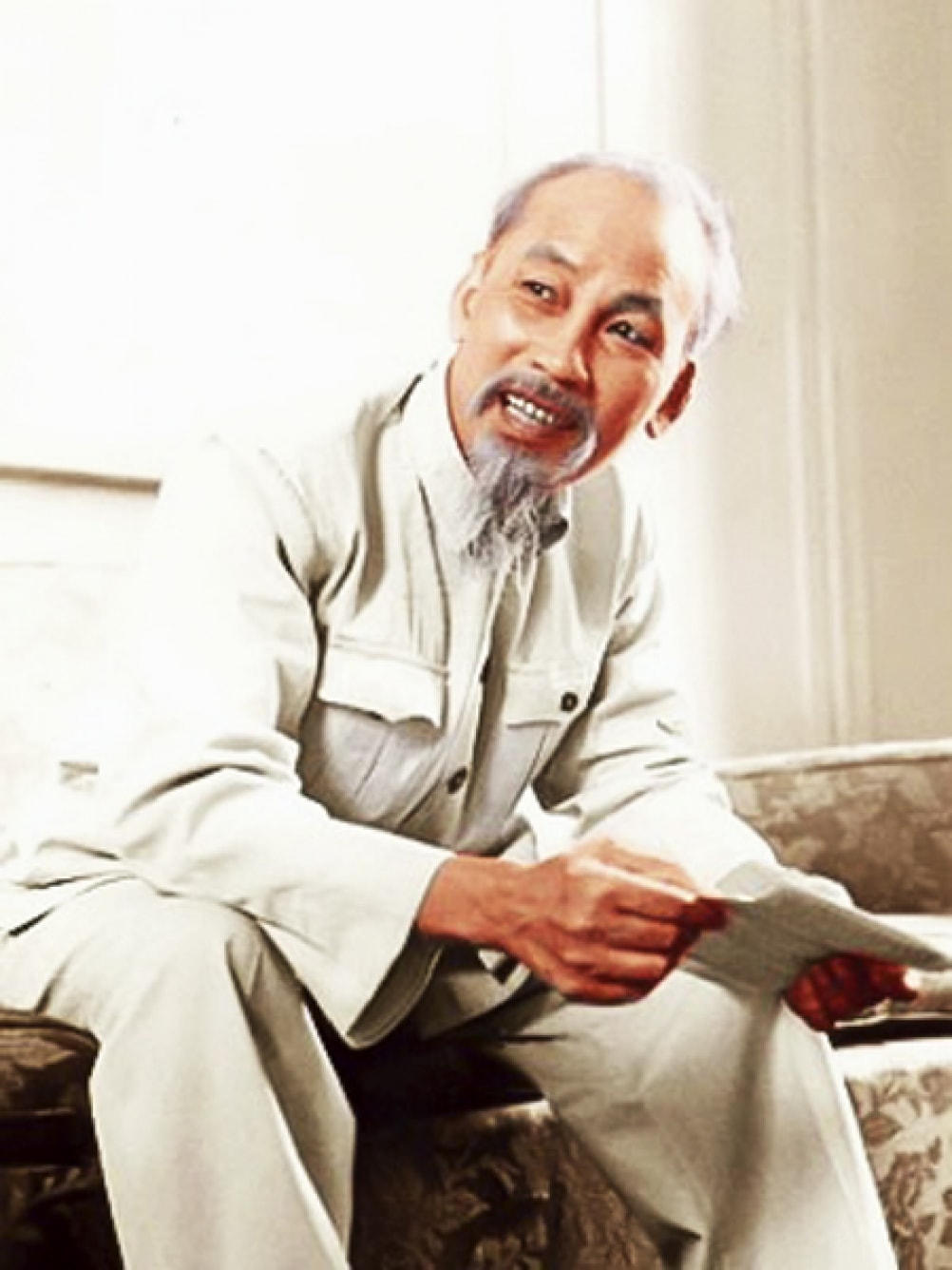 Kỷ niệm 135 năm ngày sinh Chủ tịch Hồ Chí Minh (19/5/1890 - 19/5/2025): Bác vẫn cùng chúng cháu hành quân