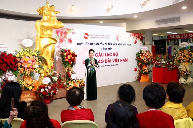 CLB Di san Ao dai: Tien toi hoan thien ho so ton vinh quoc phuc Viet hinh anh 2