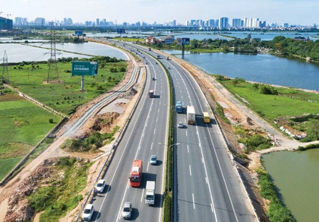 TP Hồ Chí Minh: Các ngành công nghiệp trọng điểm tăng trưởng 4,7% so với cùng kỳ - Ảnh 3.