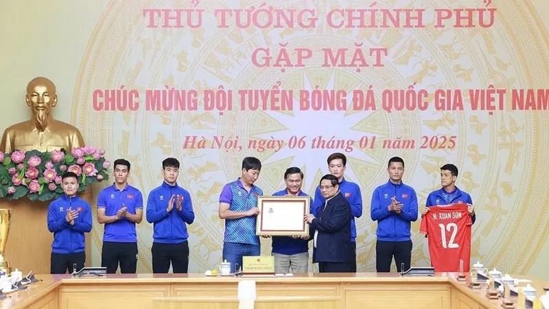 Thủ tướng gặp mặt, khen thưởng Đội tuyển Việt Nam giành chức vô địch ASEAN Cup 2024